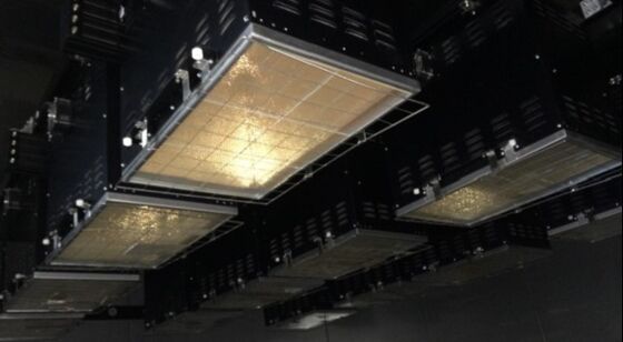 Θερμό σημείο Δοκιμαστικό θάλαμο αντοχής / BBA σταθερό ηλιακό προσομοιωτή φυσικό φως φωτοβολταϊκή μονάδα ΦΩΤΟΦΩΤΙΚΗ Γηρανία Tester μηχανή εξοπλισμός